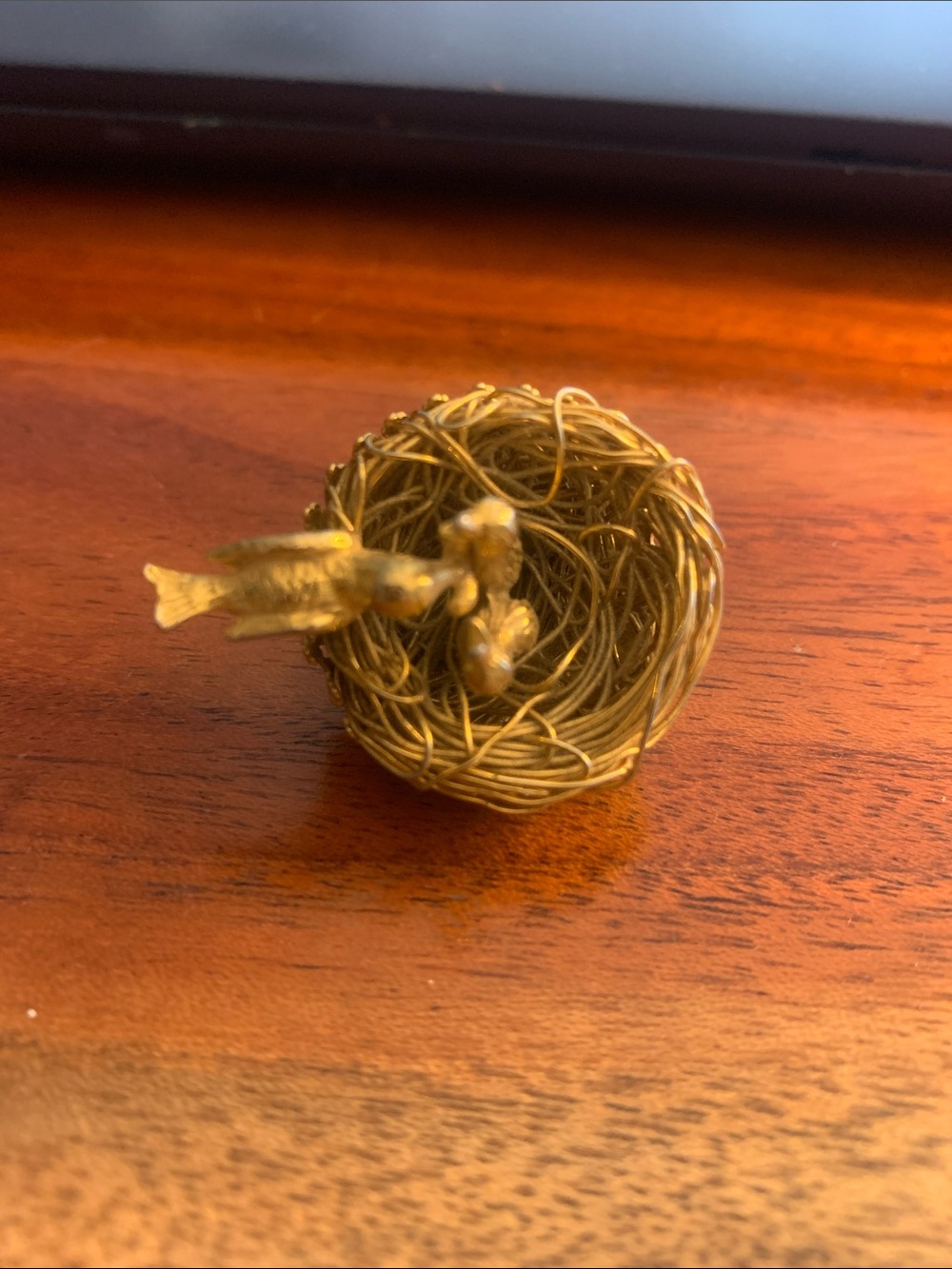 Jeanne Goldtone Birds in Wire Nest brooch vintage